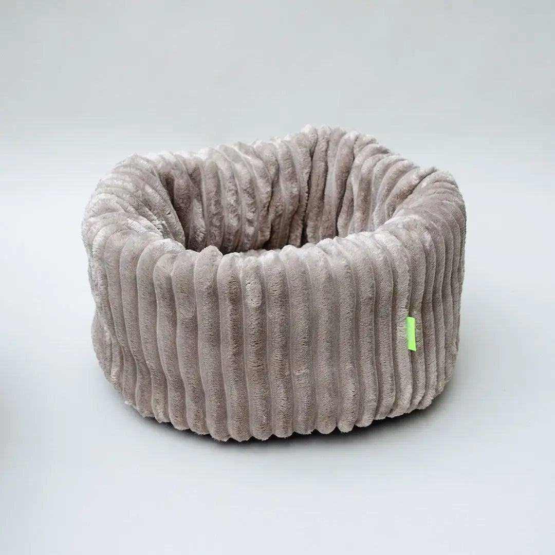 Elegantes Hundebett „Biscuit“ - taupe 4legs.de