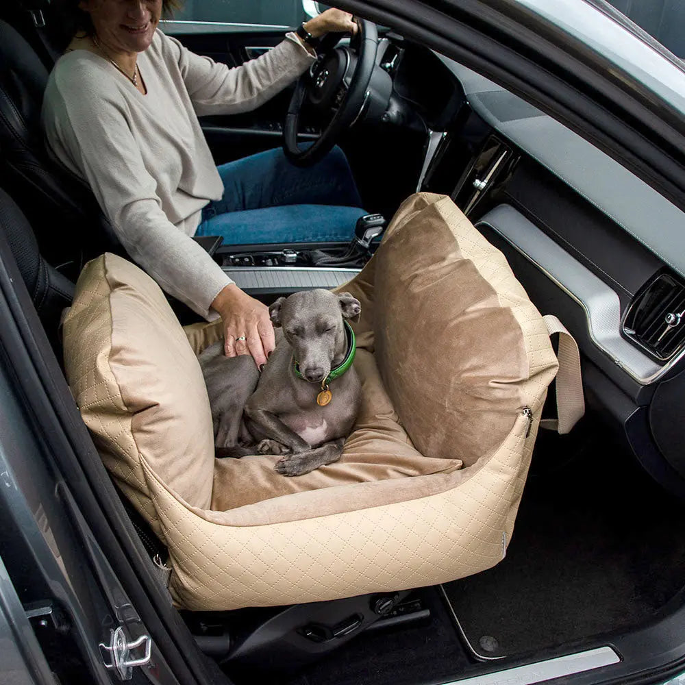 Premium Autositz für Hunde – „Travel Deluxe“ – Glamour Vol 2 4legs.de